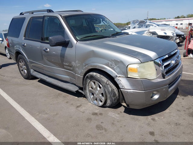 Salvage Ford Expedition Image