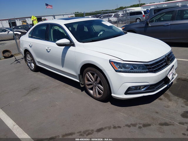 Salvage Volkswagen Passat Image