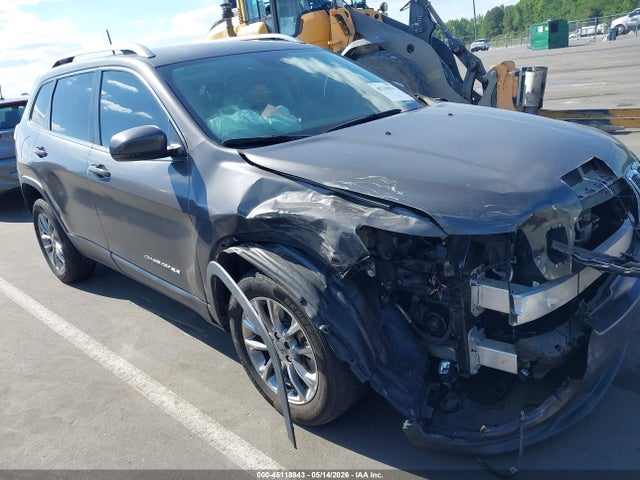 Salvage Jeep Cherokee Image