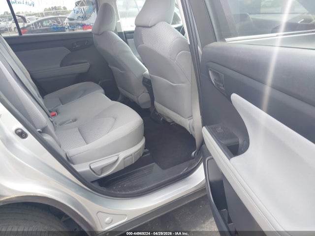 Toyota Highlander Le