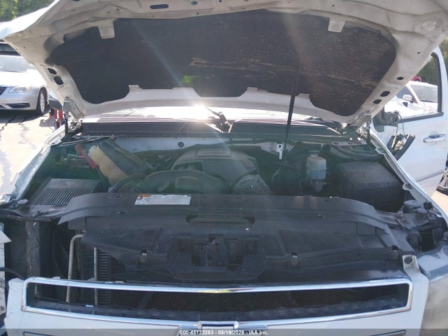 Chevrolet Suburban 1500 Ltz