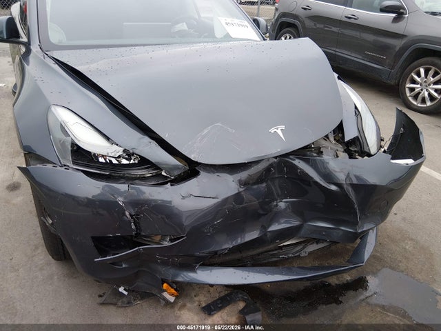 Tesla Model 3 Rear-wheel Drive