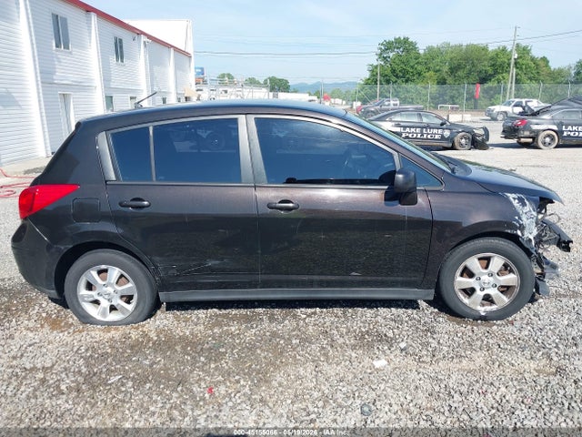 Nissan Versa 1.8 S