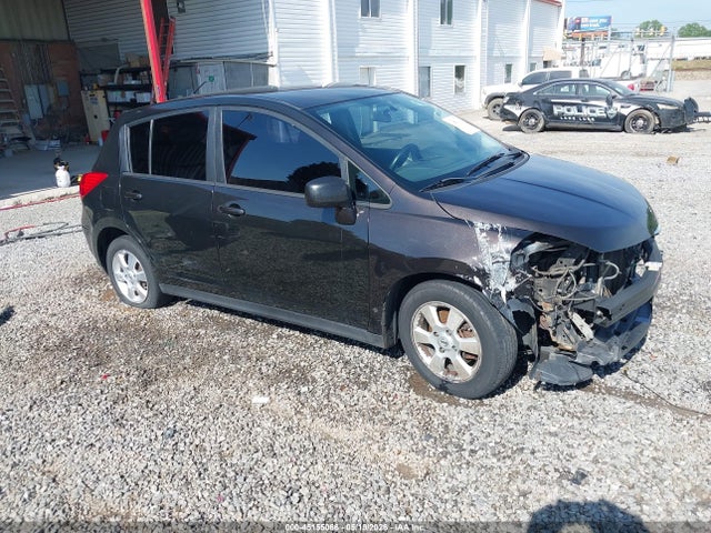 Salvage Nissan Versa Image