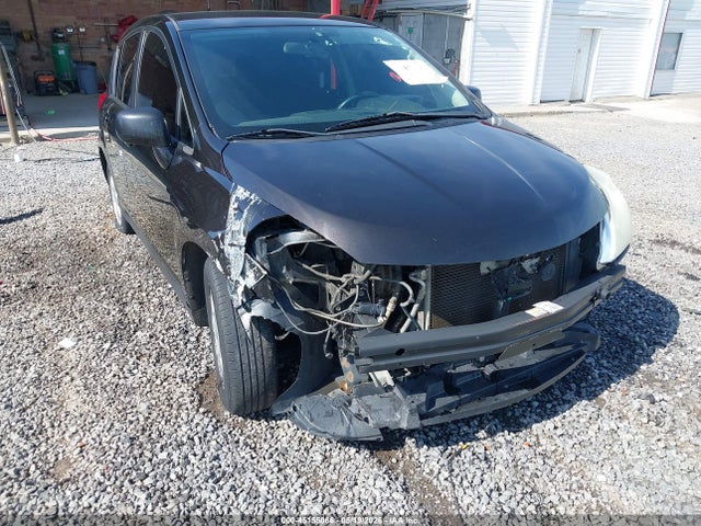 Nissan Versa 1.8 S