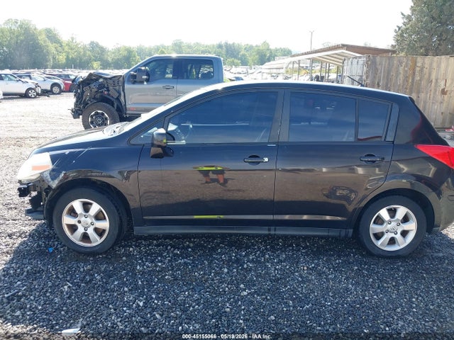 Nissan Versa 1.8 S