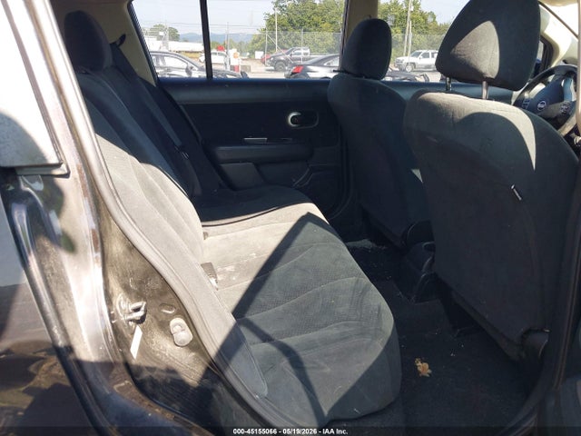 Nissan Versa 1.8 S
