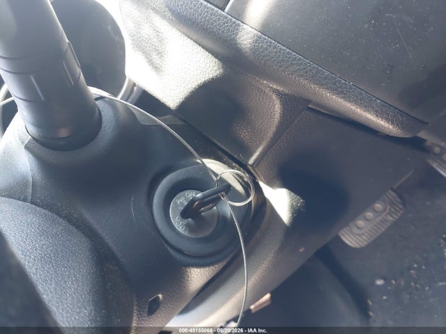 Nissan Versa 1.8 S