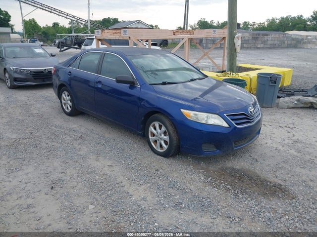 Salvage Toyota Camry Image