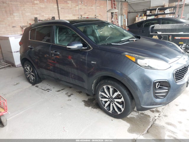 Salvage Kia Sportage Image