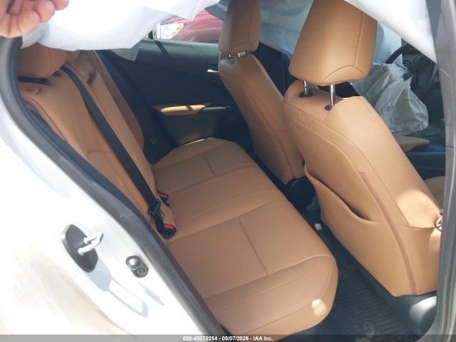 Lexus Ux Premium