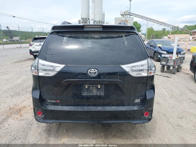 Toyota Sienna Se