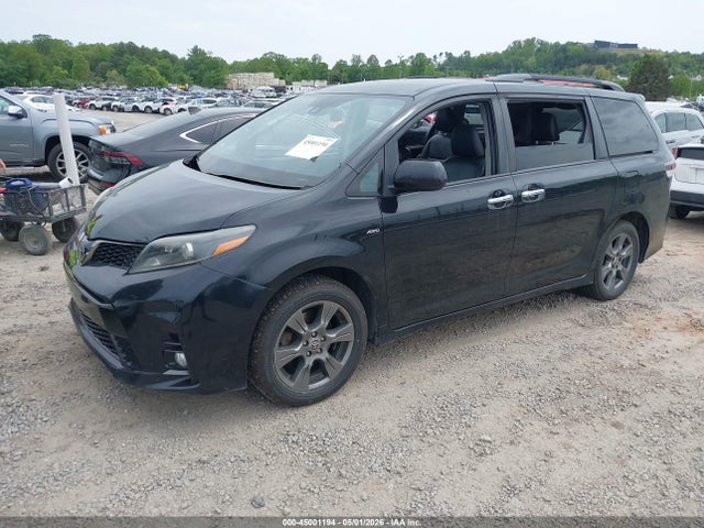 Toyota Sienna Se