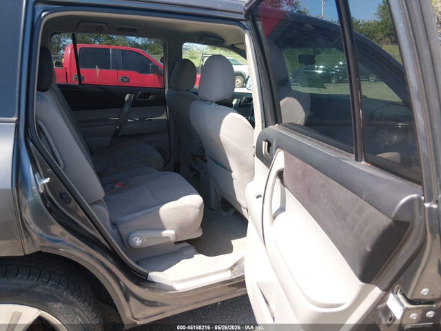 Toyota Highlander Sport