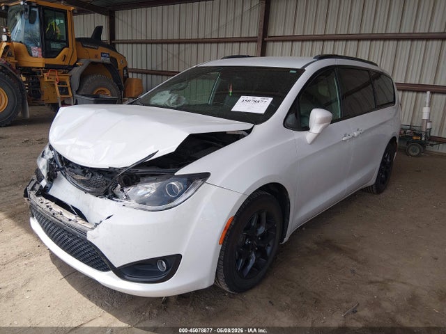 Chrysler Pacifica Touring L