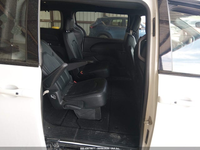 Chrysler Pacifica Touring L
