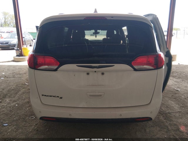 Chrysler Pacifica Touring L