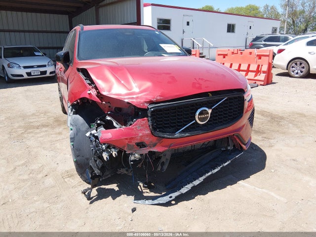 Volvo XC60 B5 R-design