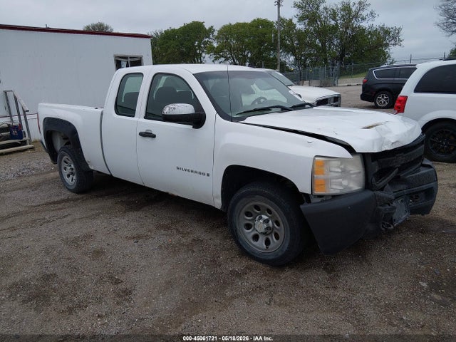Salvage Chevrolet Silverado 1500 Image