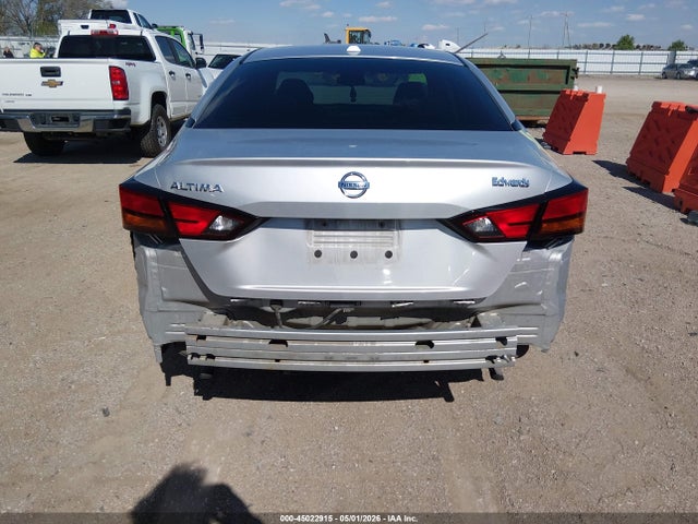 Nissan Altima S Fwd