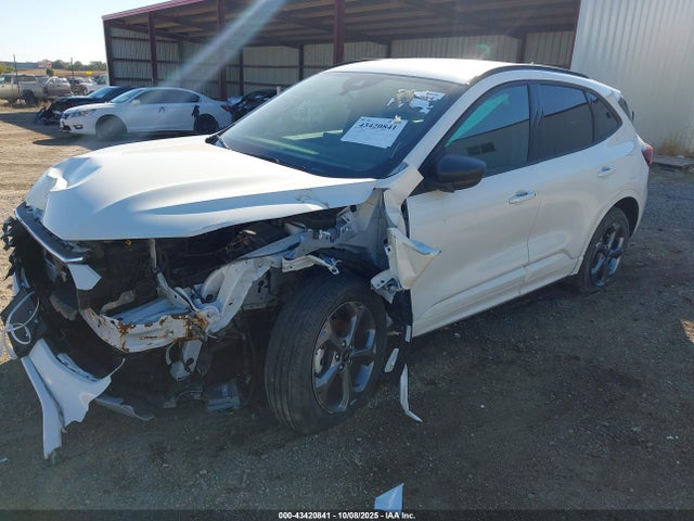 Ford Escape St-line
