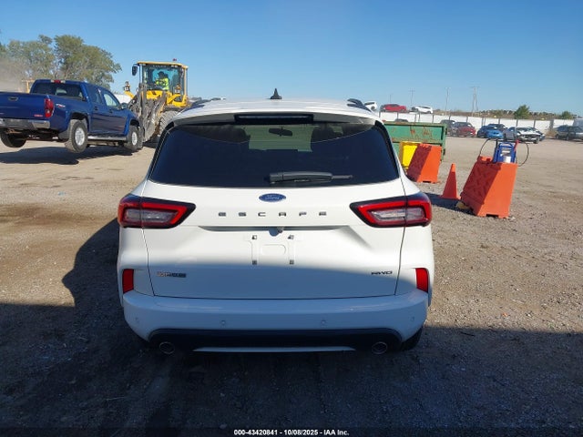 Ford Escape St-line