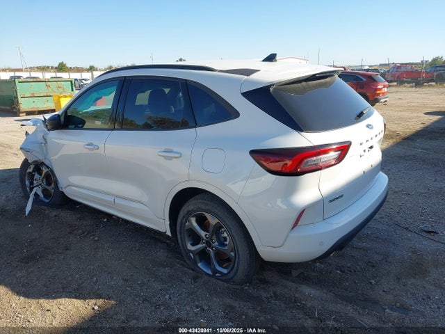 Ford Escape St-line