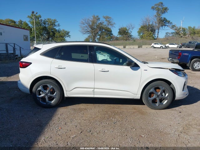 Ford Escape St-line