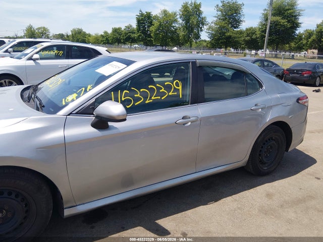 Toyota Camry Le