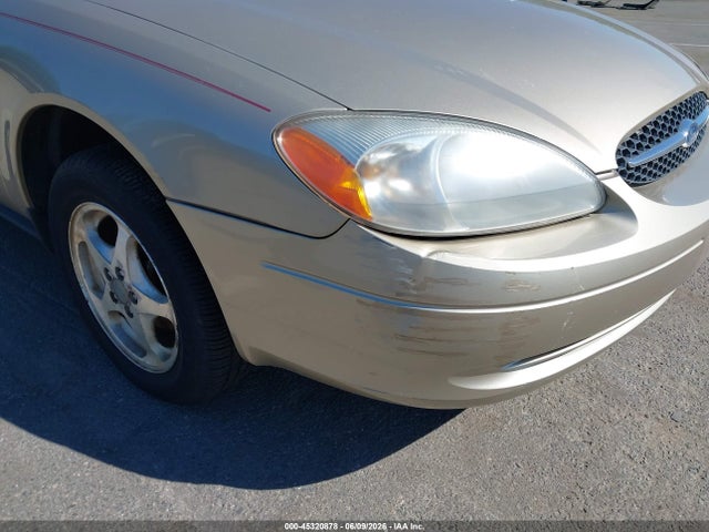 Ford Taurus Se