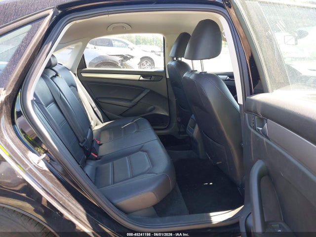 Volkswagen Passat 1.8t Wolfsburg Edition