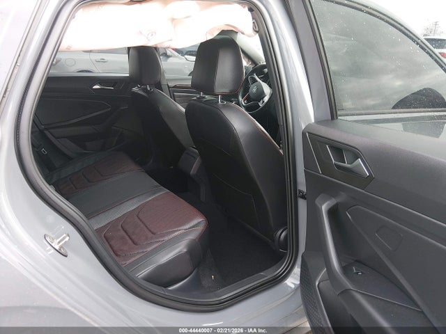 Volkswagen Jetta 2.0t Autobahn