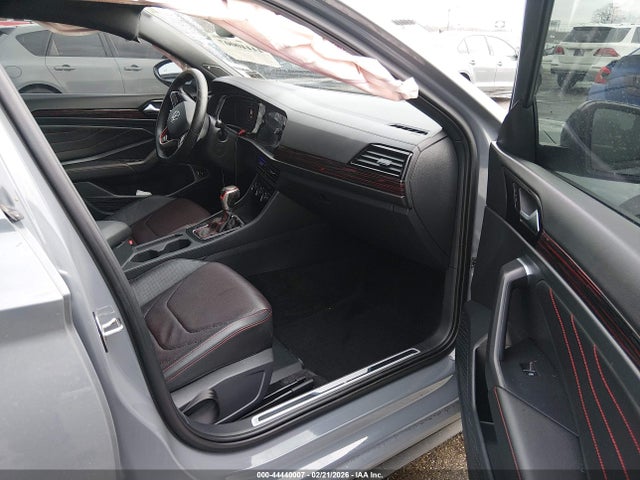 Volkswagen Jetta 2.0t Autobahn