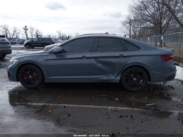 Volkswagen Jetta 2.0t Autobahn