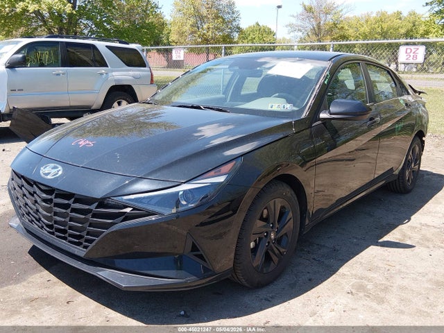 Hyundai ELANTRA Sel