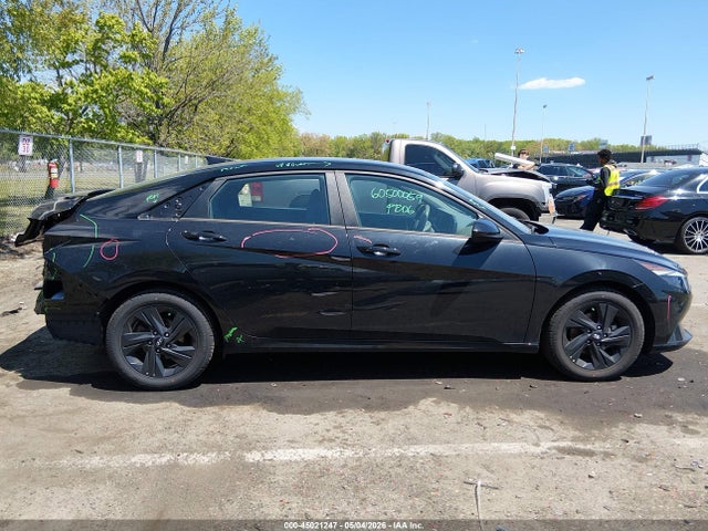 Hyundai ELANTRA Sel