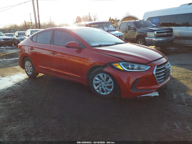 Salvage Hyundai ELANTRA Image