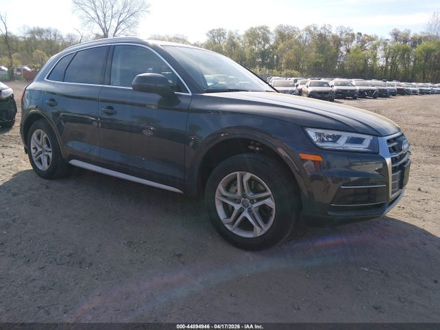 Salvage Audi Q5 Image