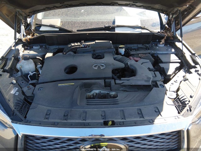 INFINITI Qx Luxe