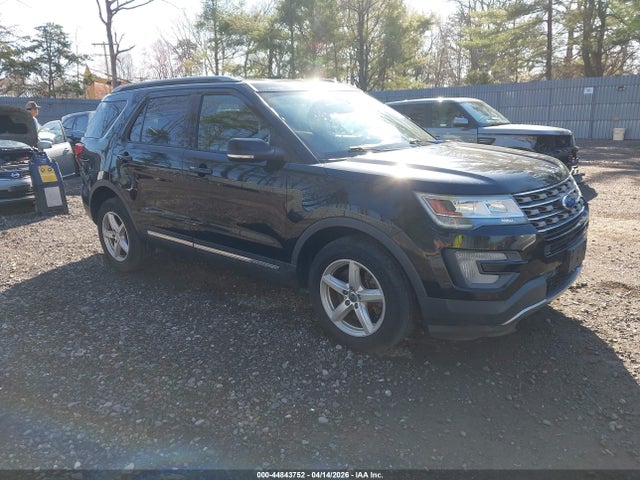 Salvage Ford Explorer Image