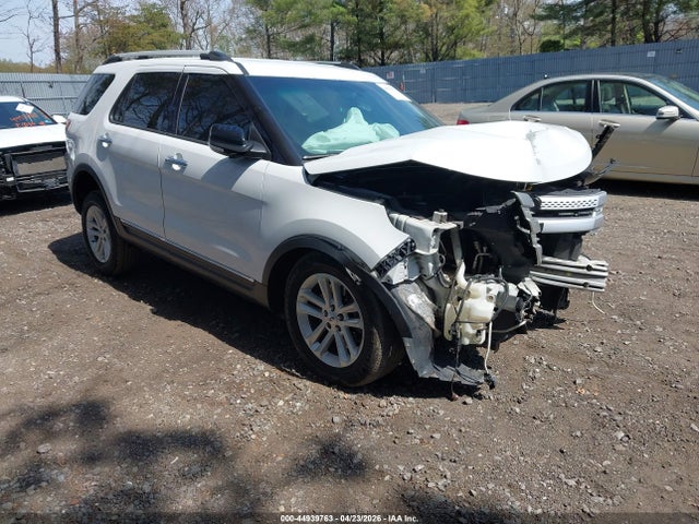 Salvage Ford Explorer Image
