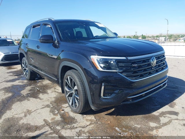 Salvage Volkswagen Atlas Image