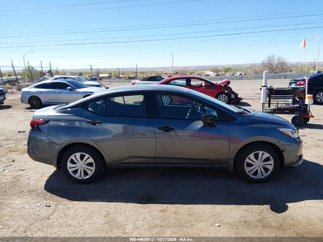 Nissan Versa 1.6 S