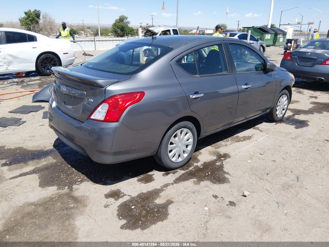 Nissan Versa 1.6 Sv