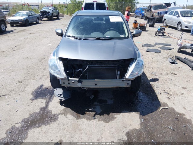 Nissan Versa 1.6 Sv