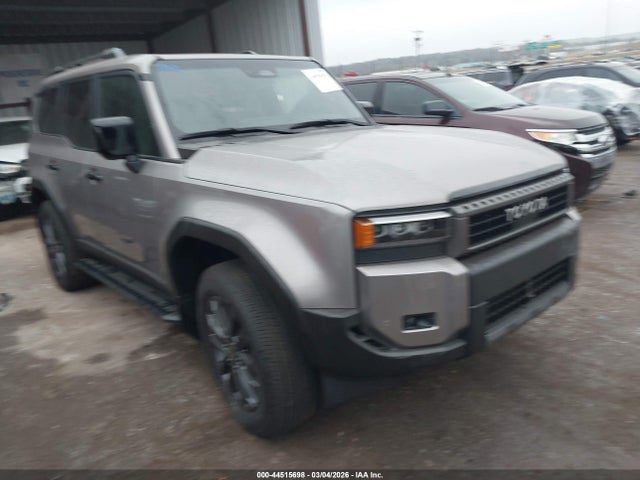 Salvage Toyota Land Cruiser Image