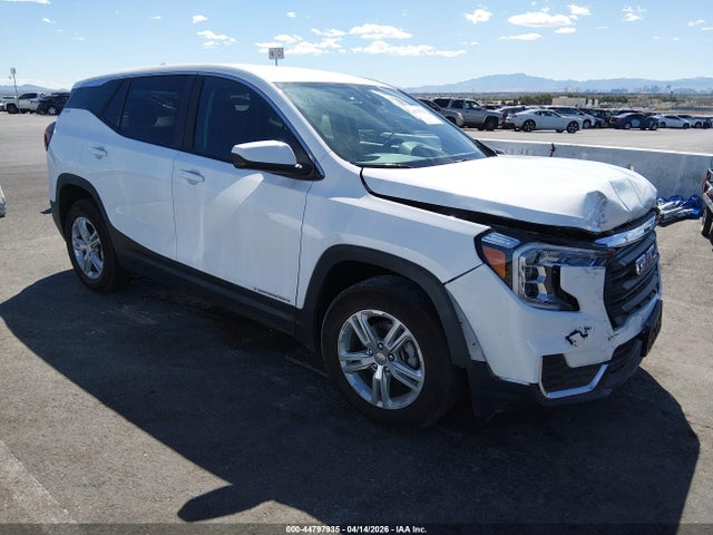 Salvage GMC Terrain Image