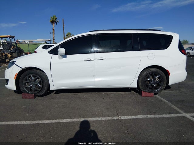 Chrysler Pacifica Touring L Plus