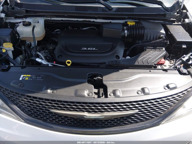 Chrysler Pacifica Touring L Plus