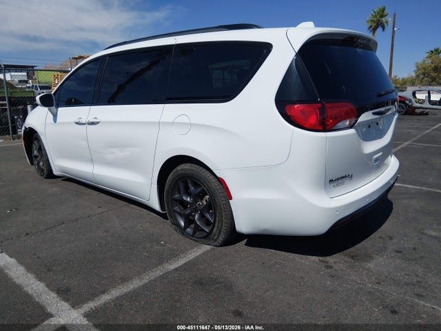 Chrysler Pacifica Touring L Plus